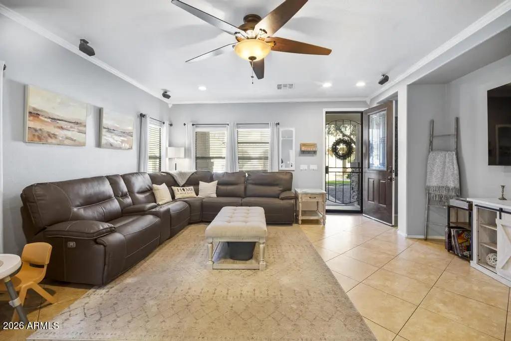 Real Estate Picture 10