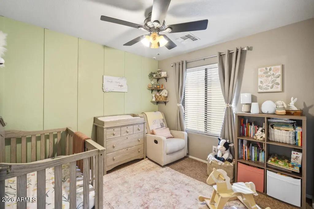 Real Estate Picture 24