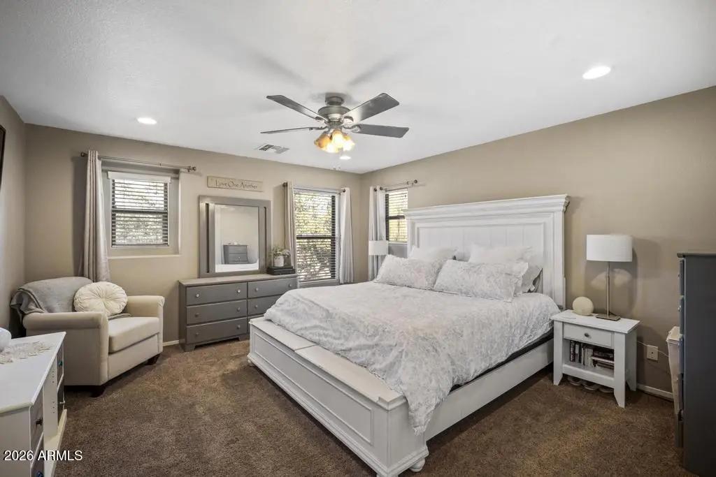 Real Estate Picture 26