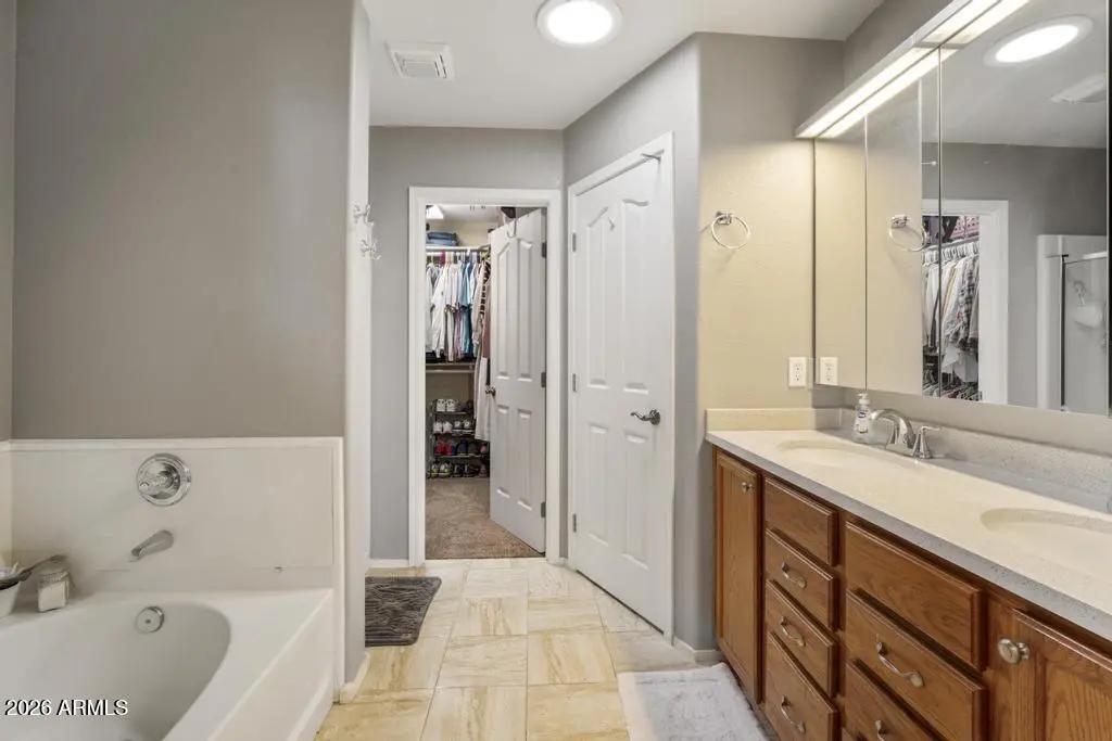 Real Estate Picture 29