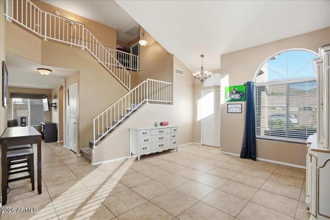 Real Estate Picture 5