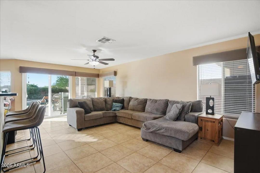 Real Estate Picture 9