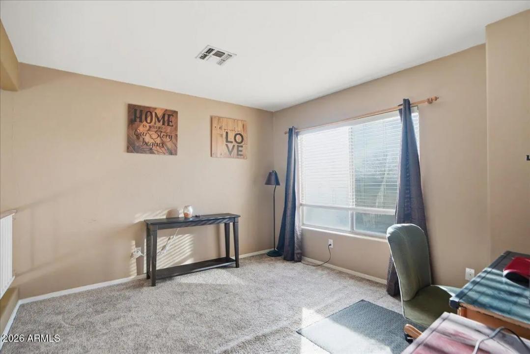 Real Estate Picture 18