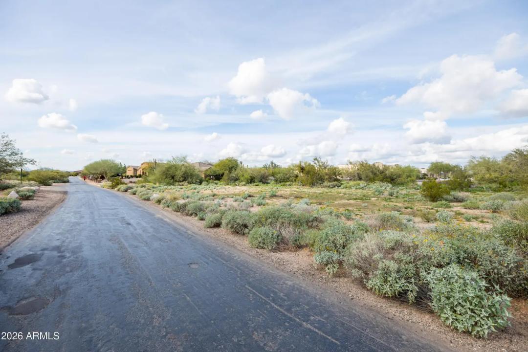 Real Estate Picture 10