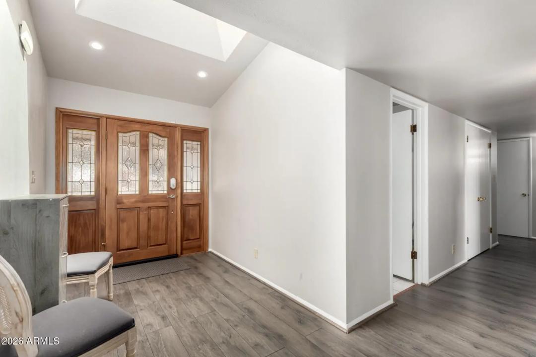 Real Estate Picture 7