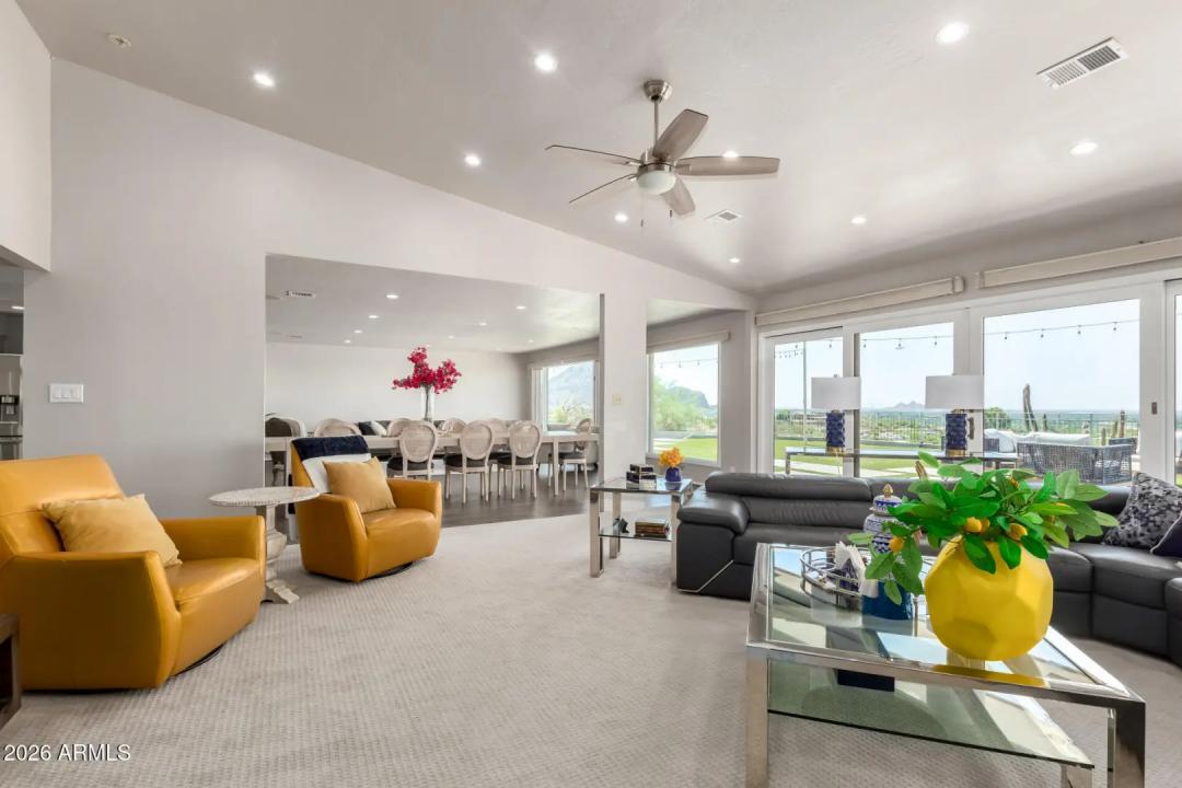 Real Estate Picture 14