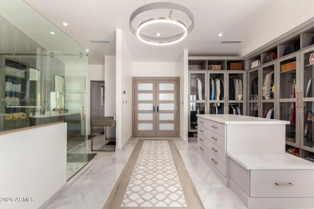 Real Estate Picture 28