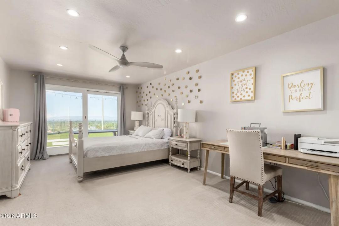 Real Estate Picture 30