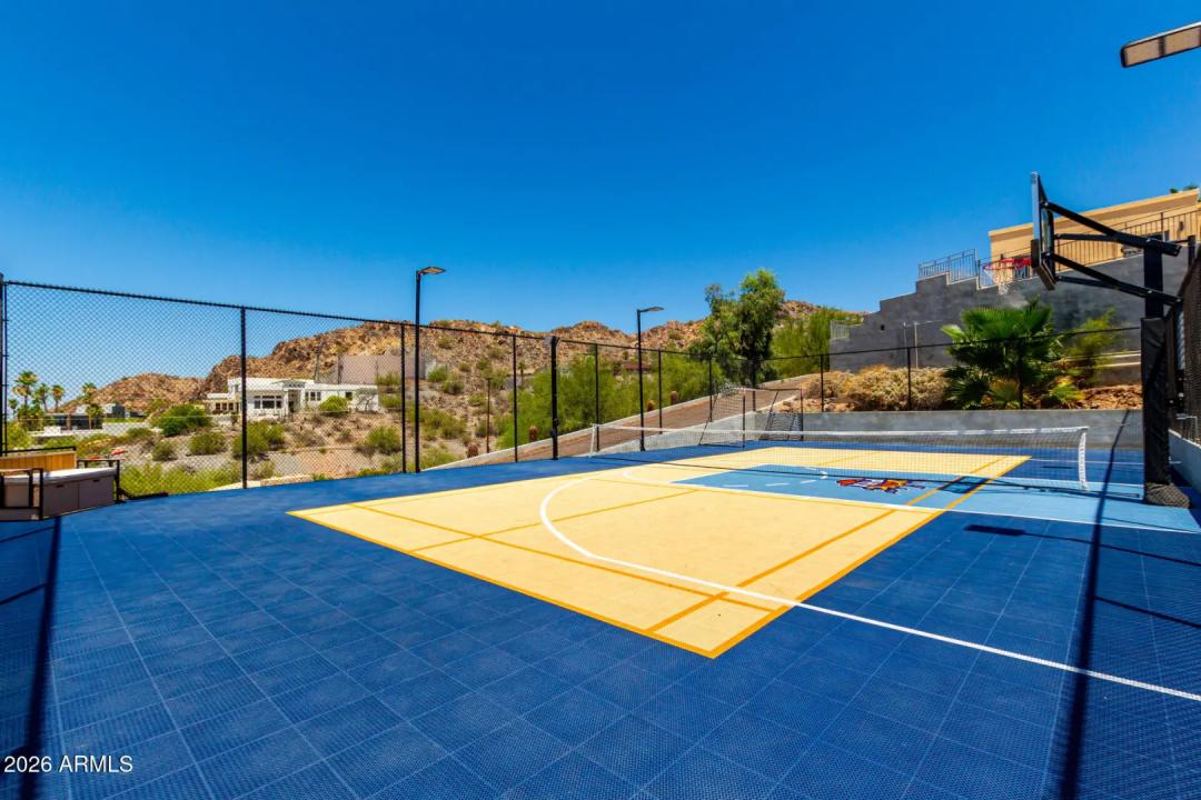 Real Estate Picture 5