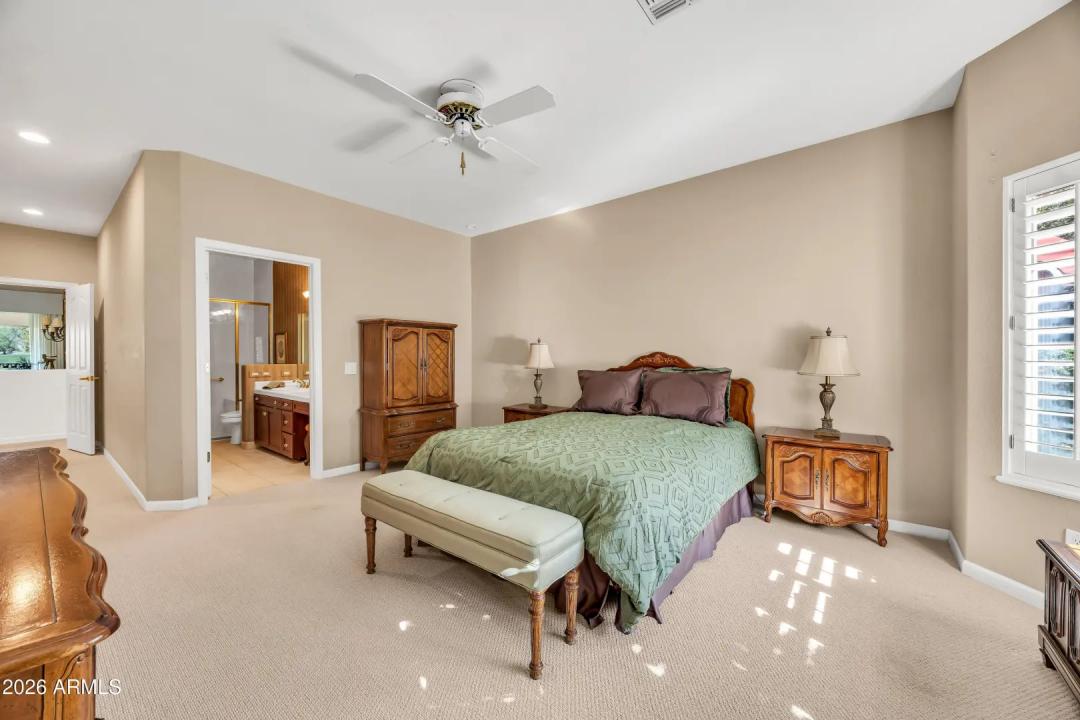 Real Estate Picture 13