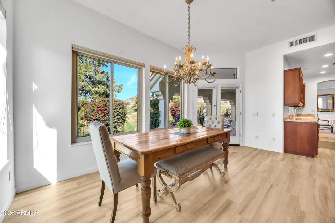 Real Estate Picture 9