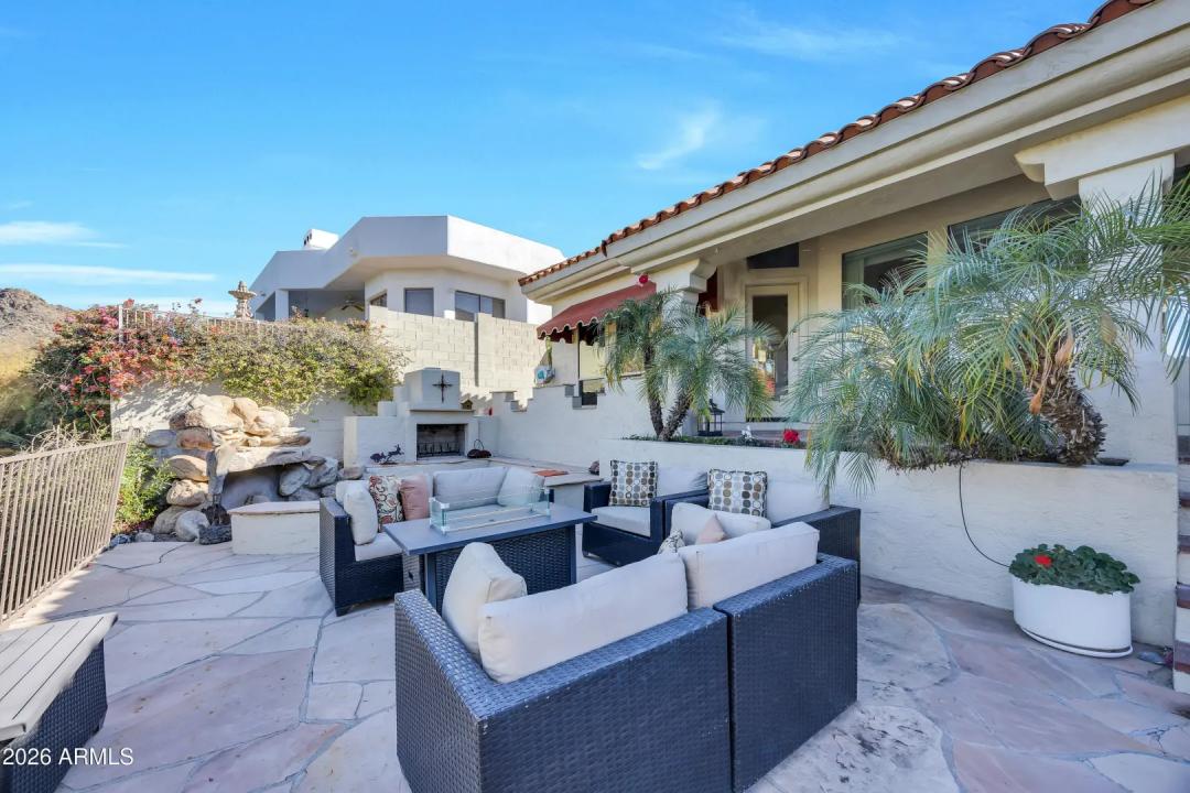 Real Estate Picture 16