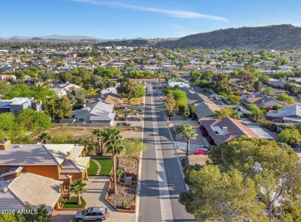 Real Estate Picture 7