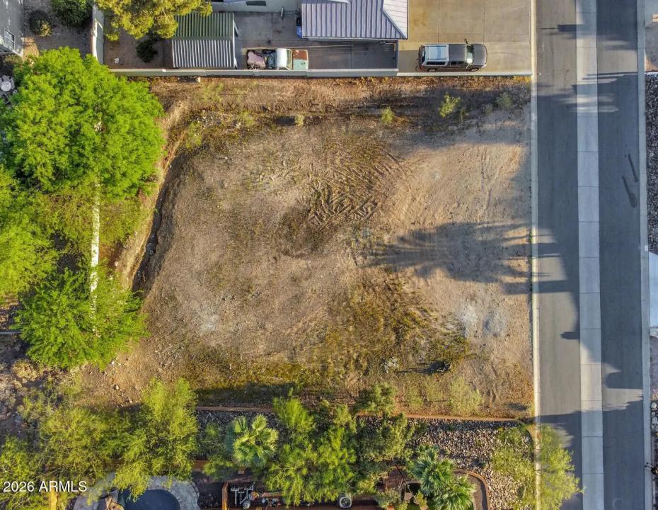 Real Estate Picture 5