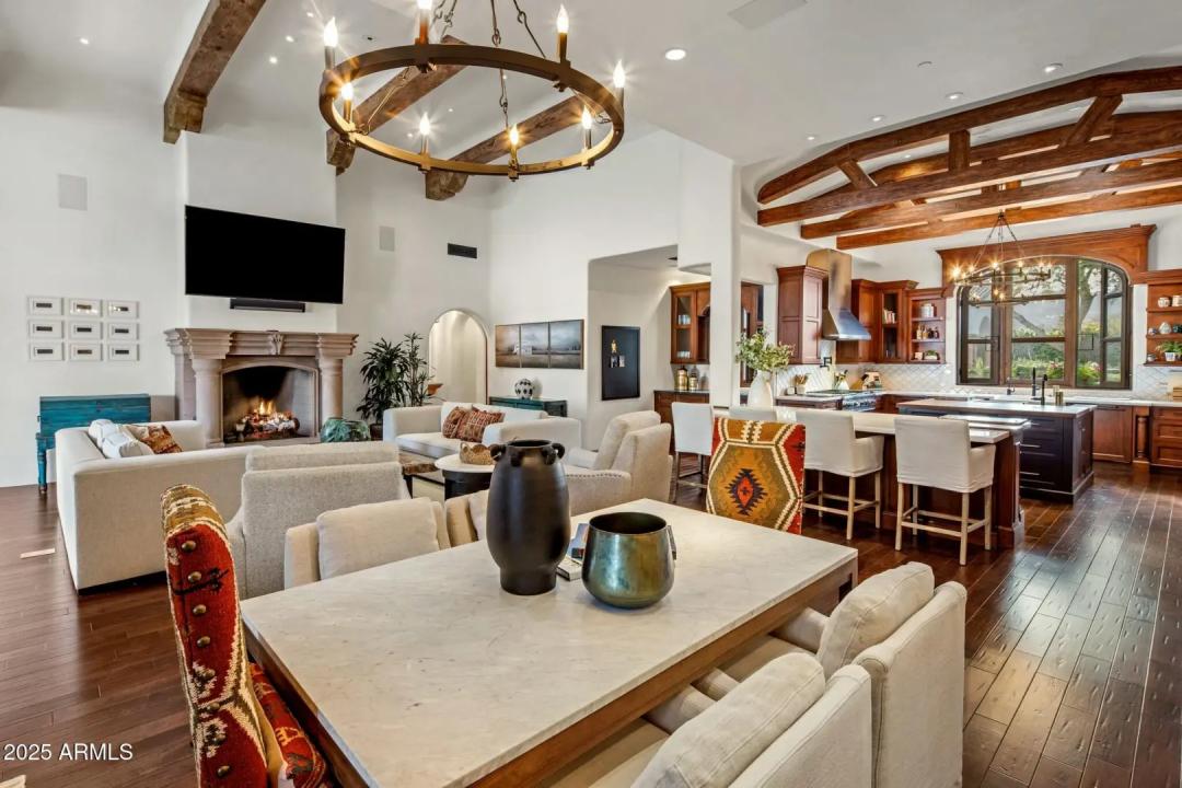 Real Estate Picture 3