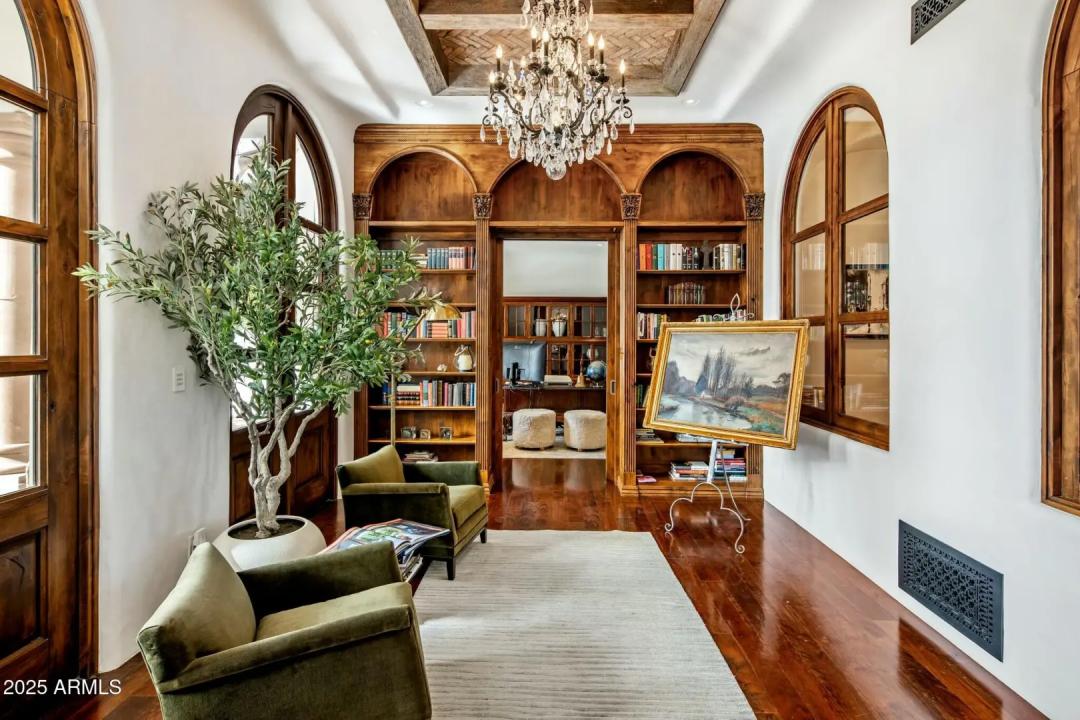 Real Estate Picture 4