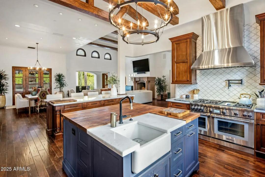 Real Estate Picture 6