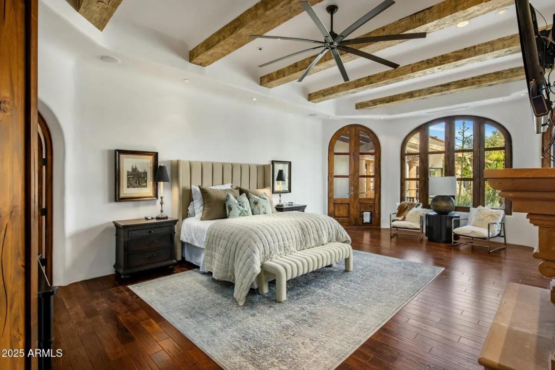 Real Estate Picture 11