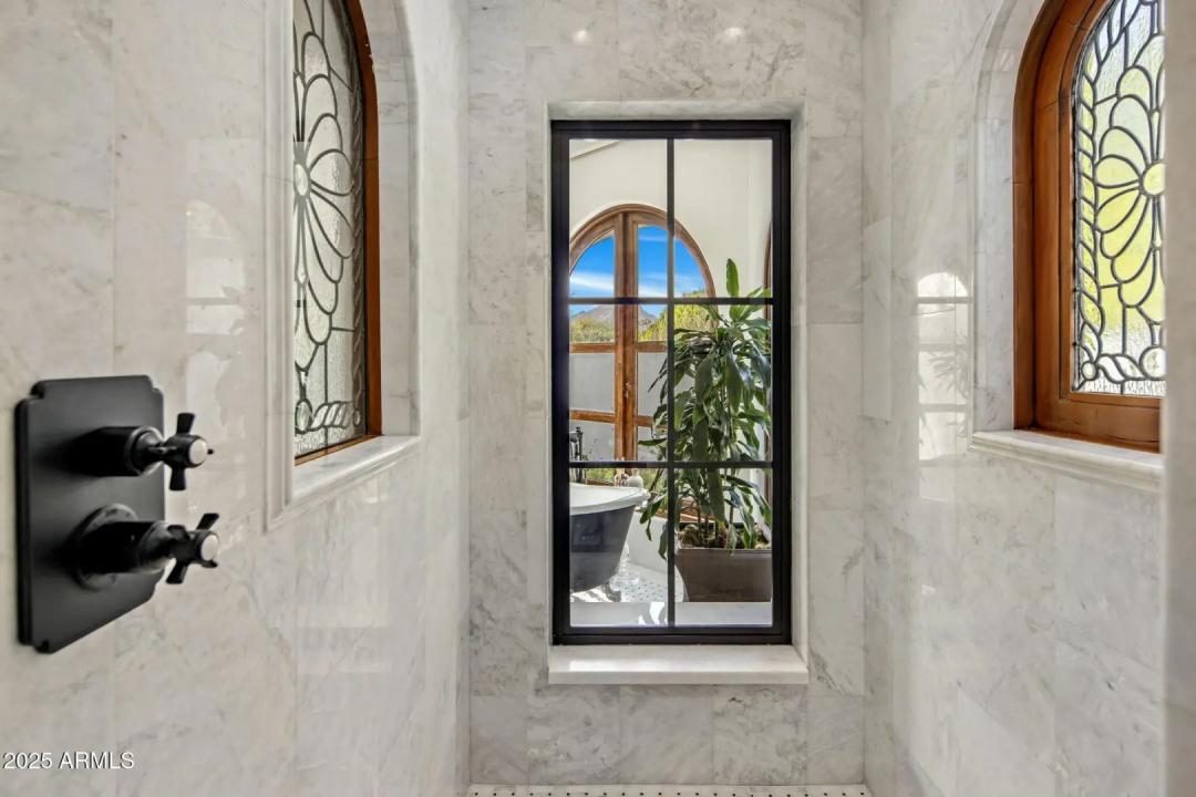 Real Estate Picture 22