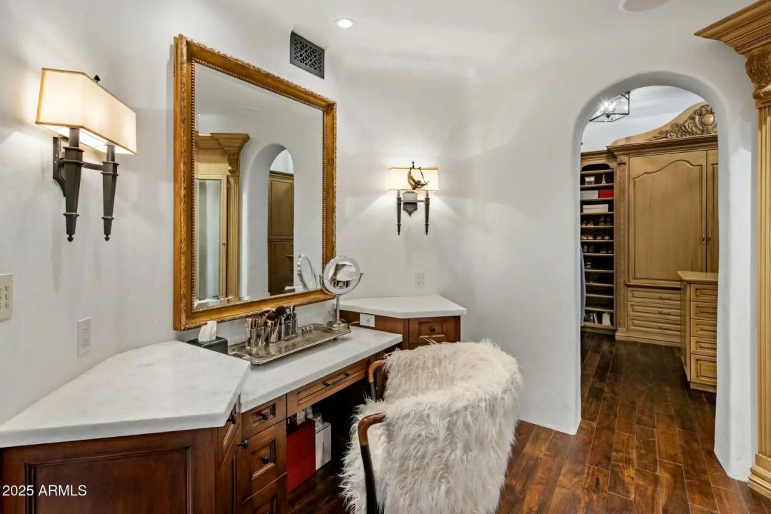 Real Estate Picture 23