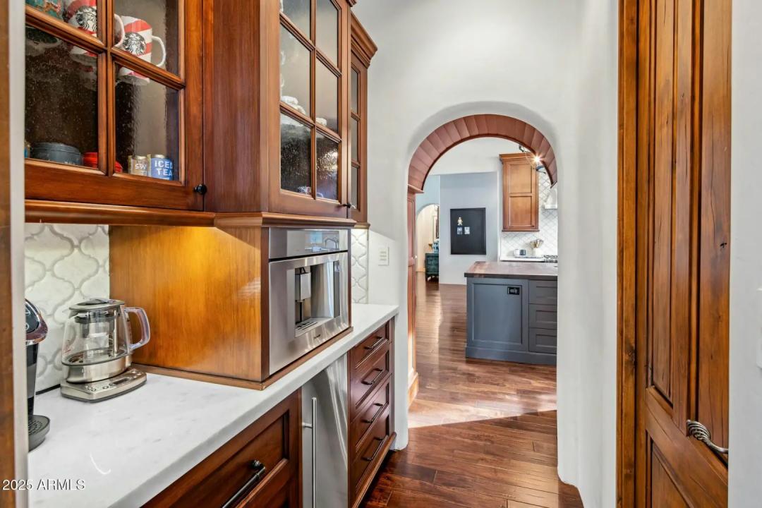 Real Estate Picture 26