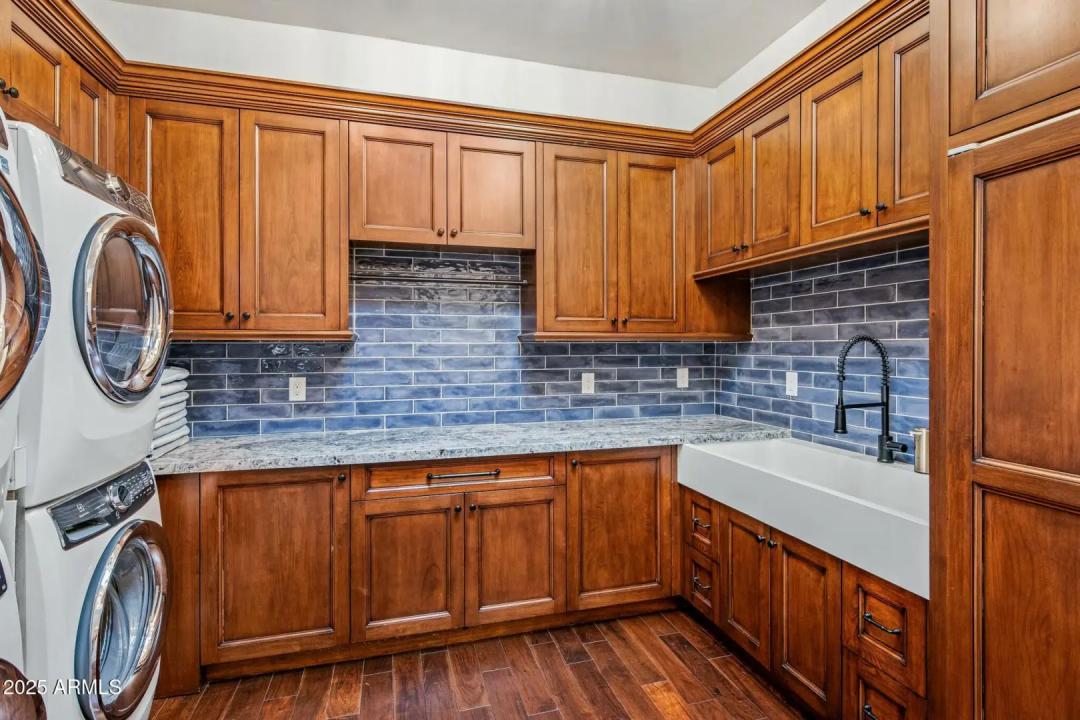 Real Estate Picture 30