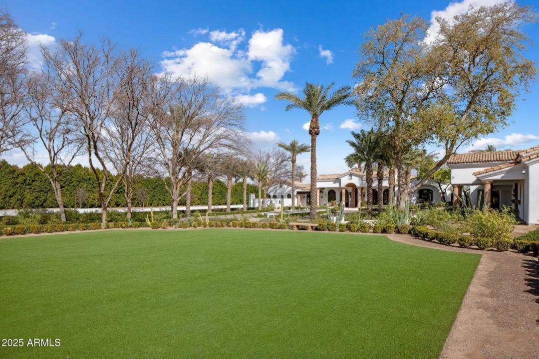 Real Estate Picture 33