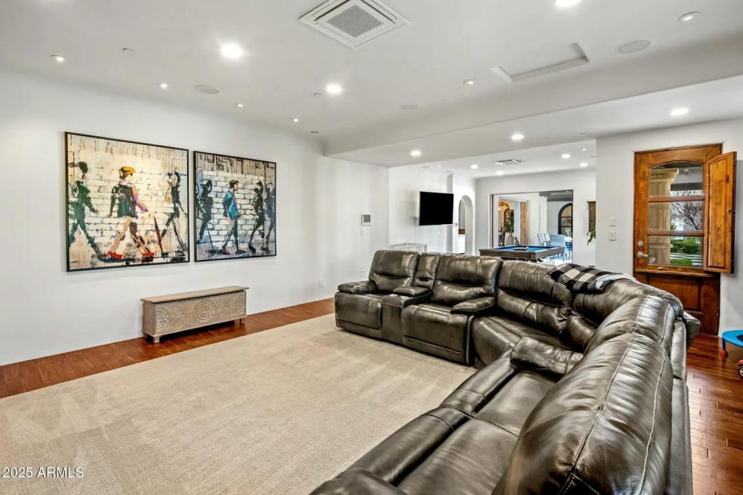 Real Estate Picture 35