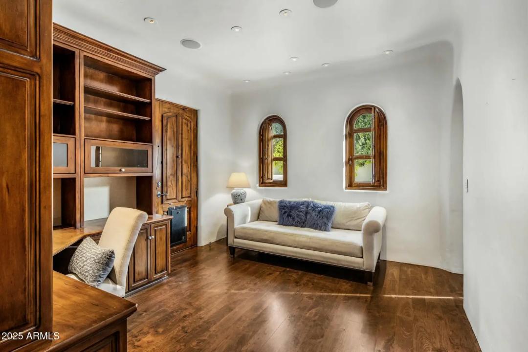 Real Estate Picture 42