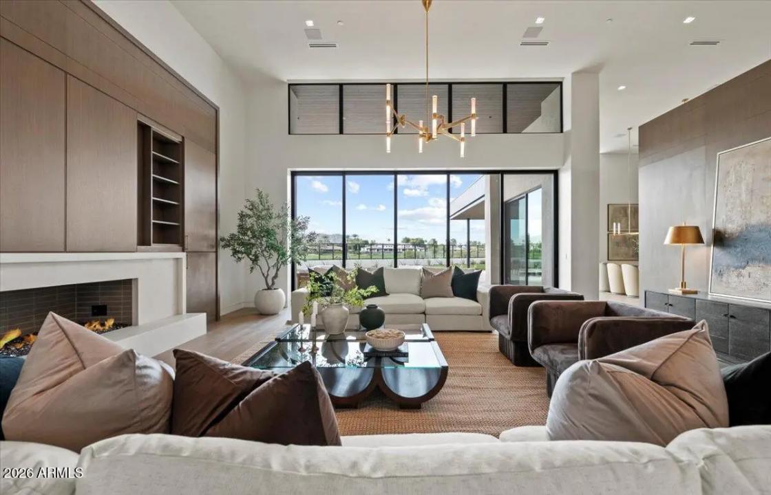 Real Estate Picture 9