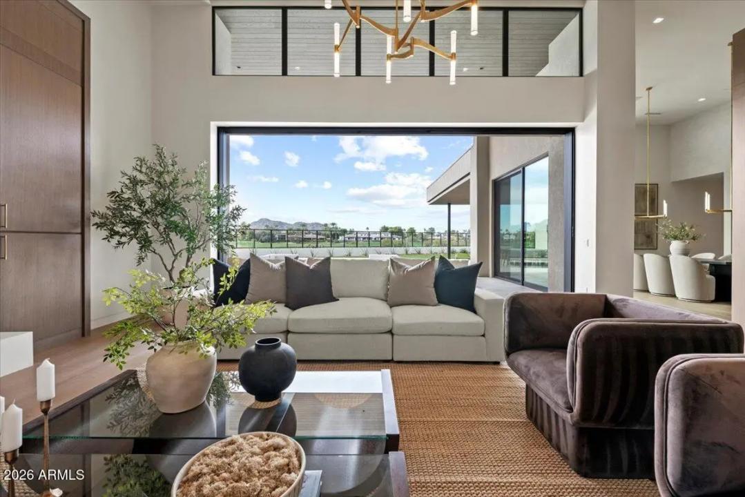 Real Estate Picture 13