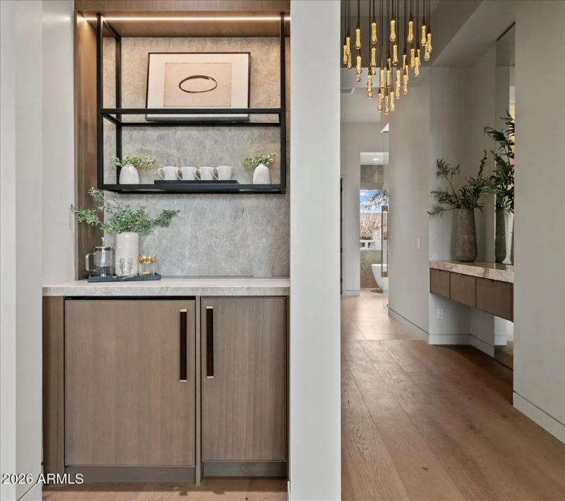 Real Estate Picture 17