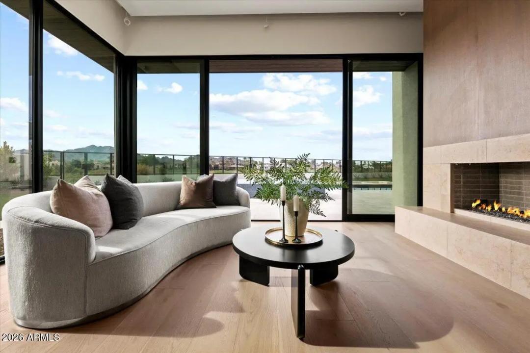 Real Estate Picture 21