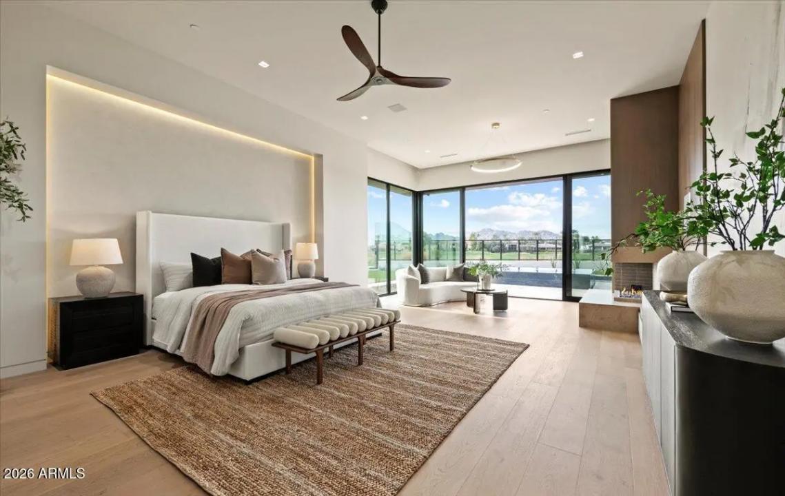 Real Estate Picture 24