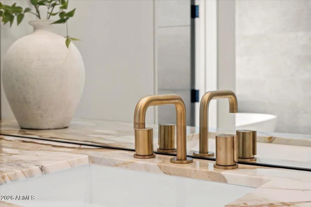 Real Estate Picture 27