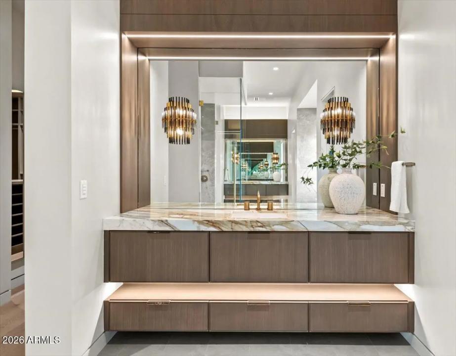 Real Estate Picture 34