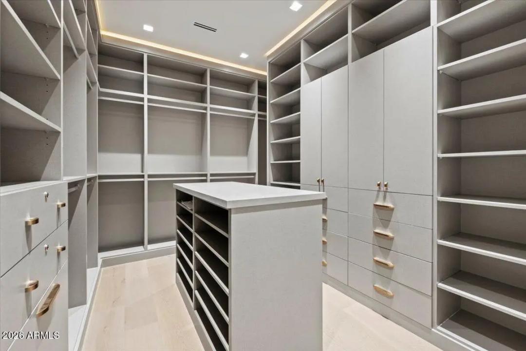 Real Estate Picture 36