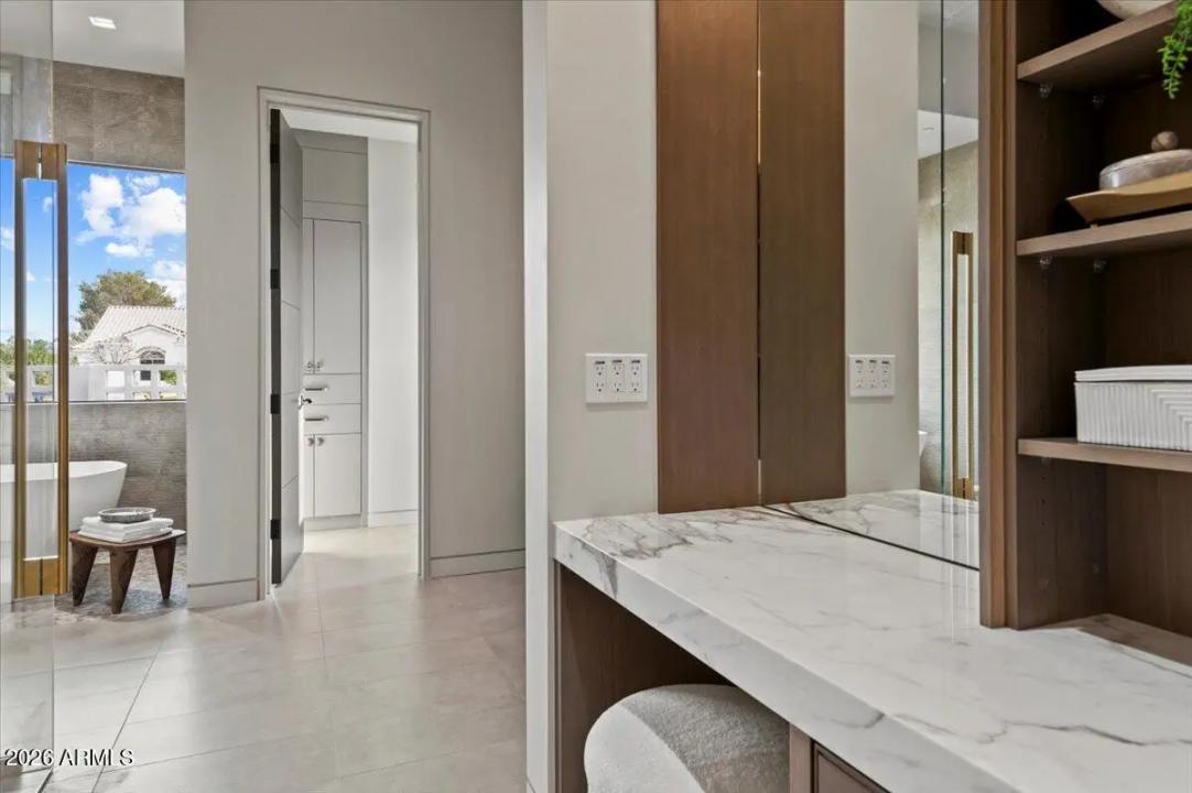 Real Estate Picture 37