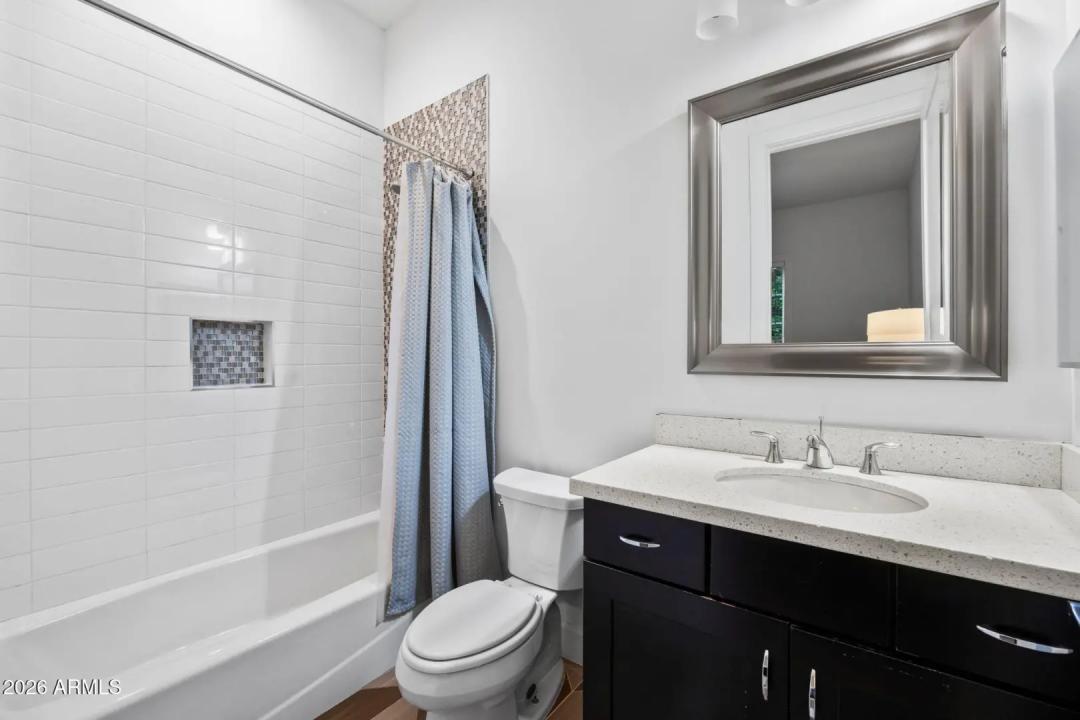 Real Estate Picture 26