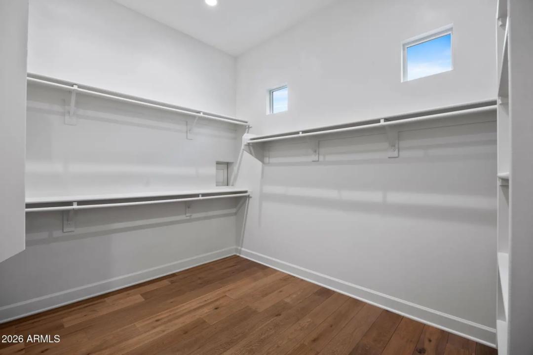 Real Estate Picture 22