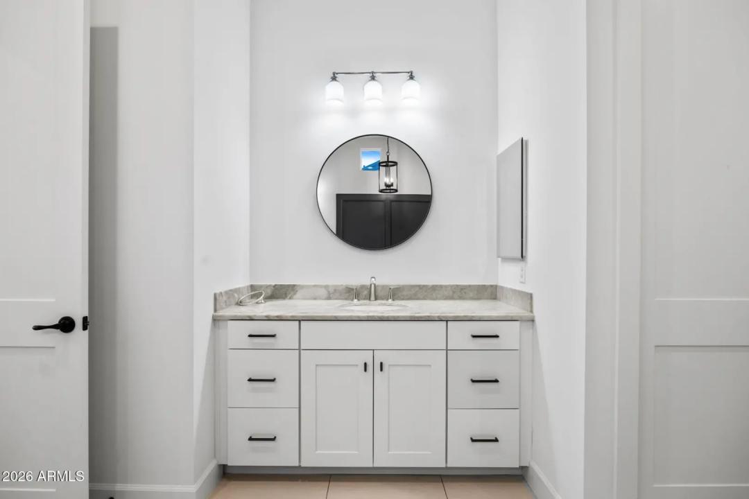 Real Estate Picture 17