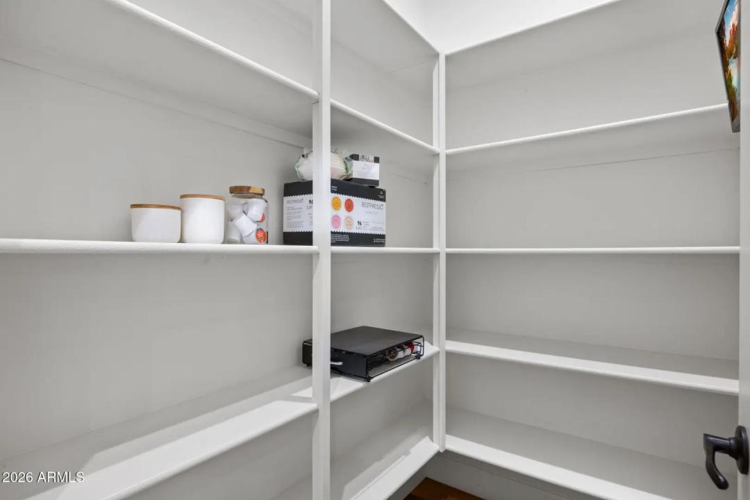 Real Estate Picture 9