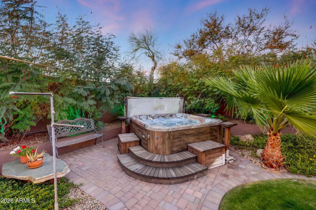 Real Estate Picture 10