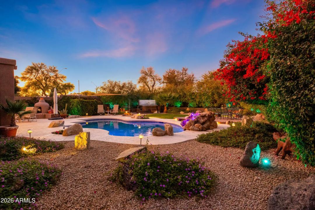 Real Estate Picture 8