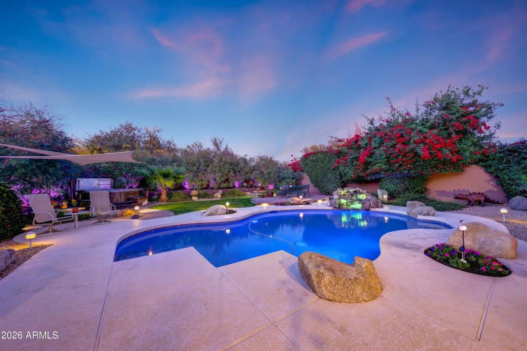 Real Estate Picture 23