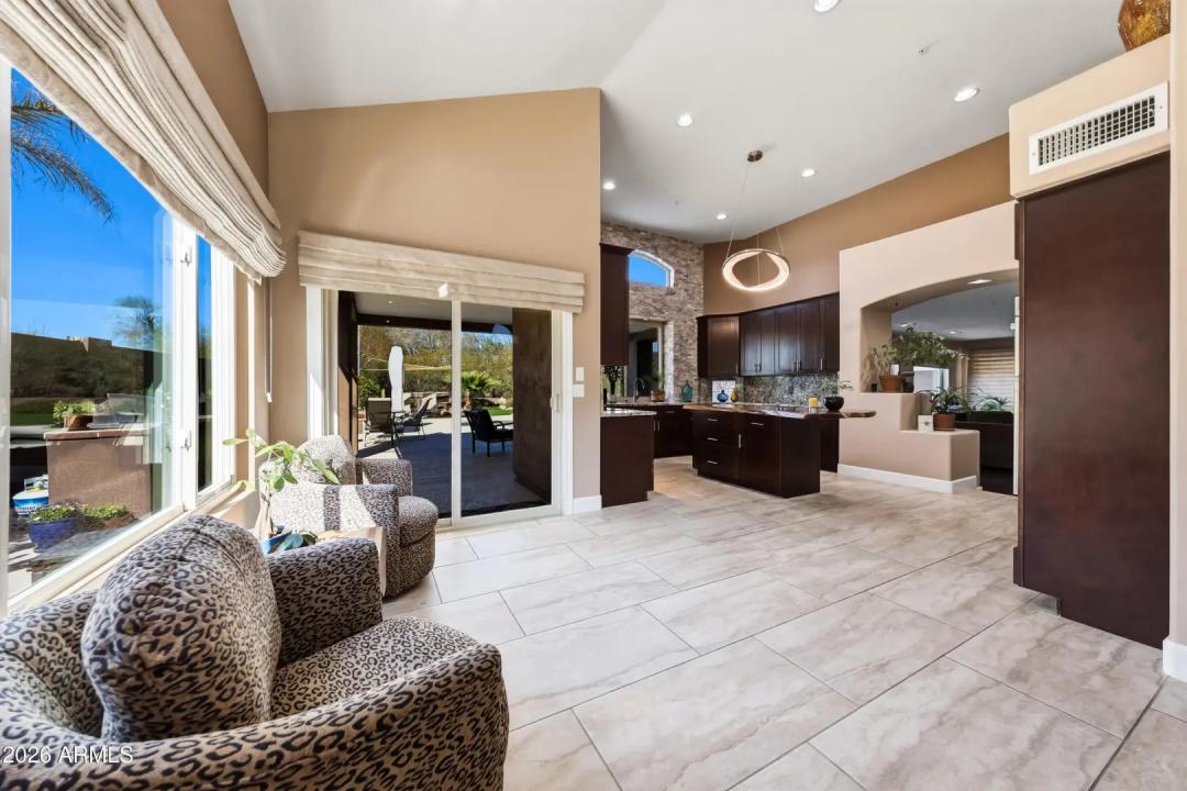 Real Estate Picture 8