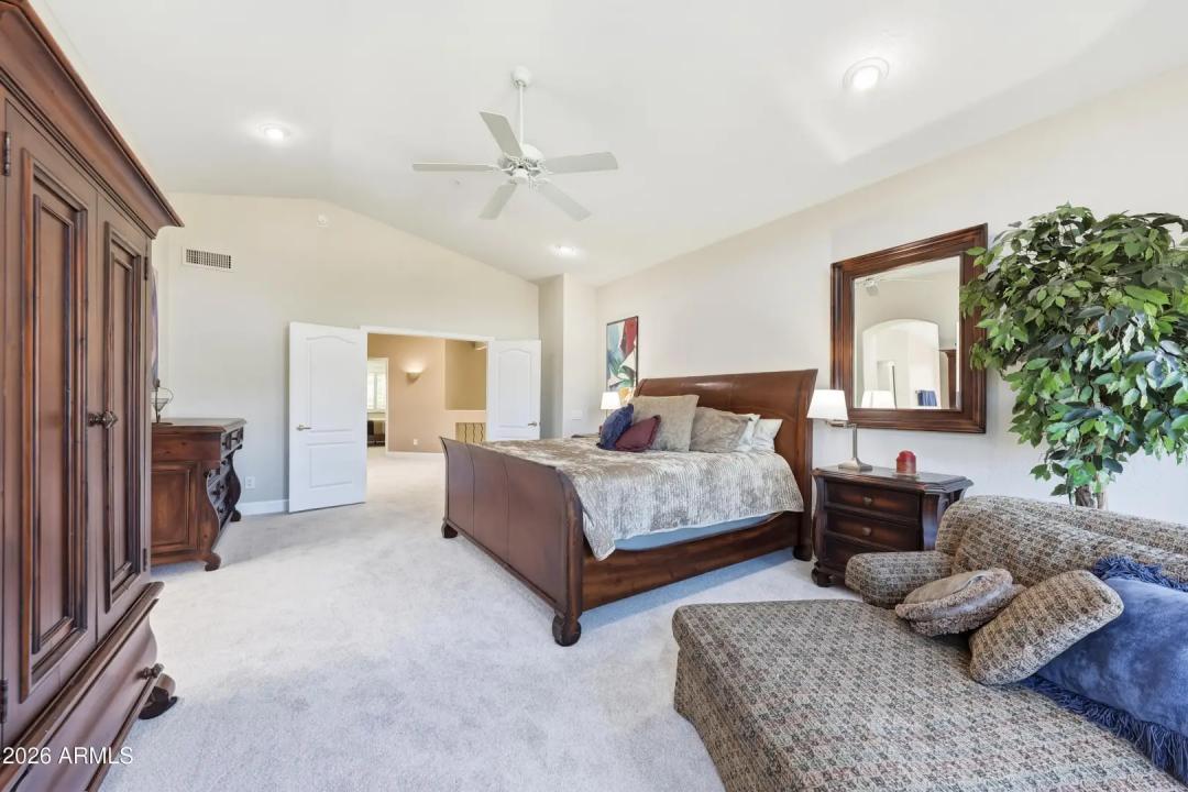 Real Estate Picture 18