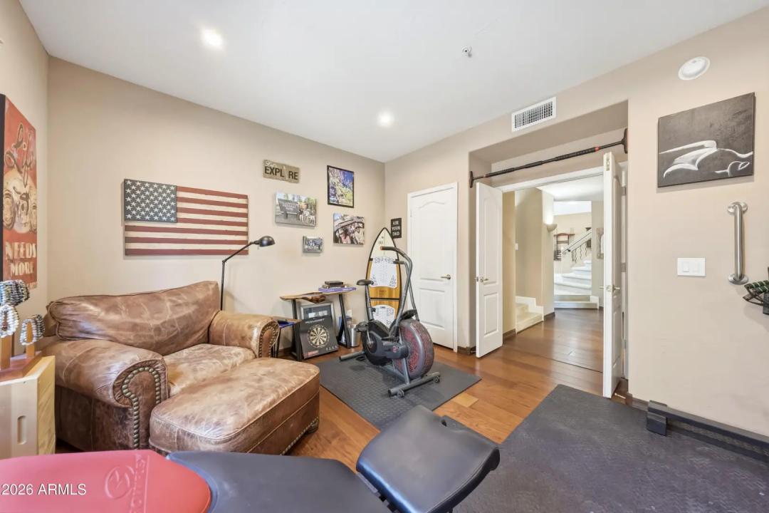Real Estate Picture 34