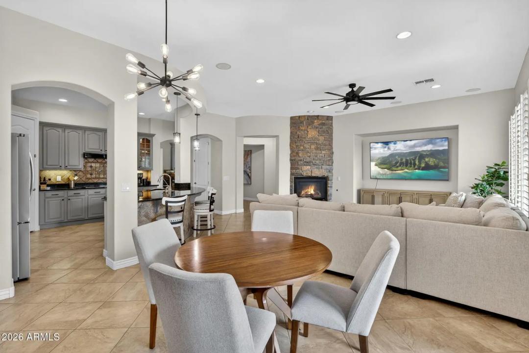 Real Estate Picture 8