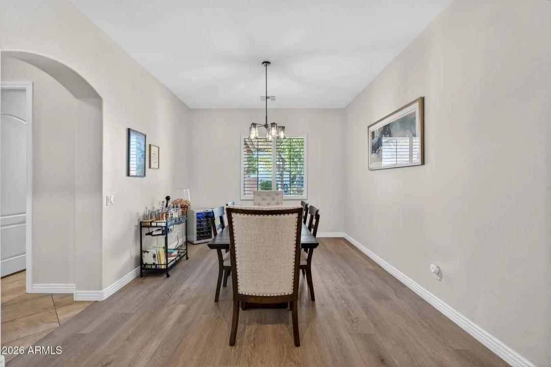 Real Estate Picture 12